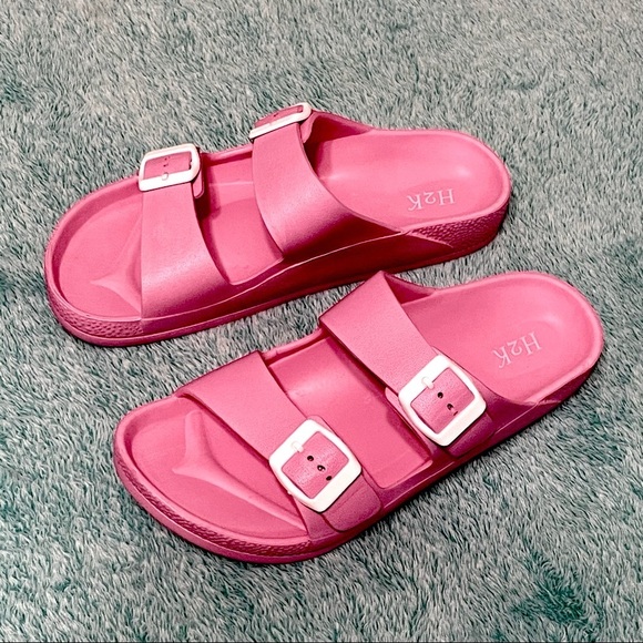 Pink rubber two strap slide sandals size 9 - Picture 7 of 7